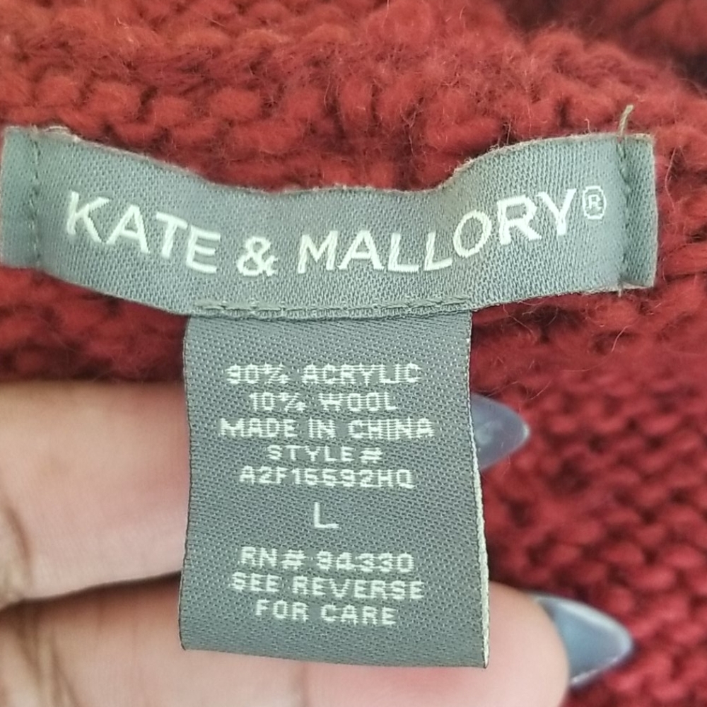 Beautiful Wool Cape Sweater - Picture 5 of 6